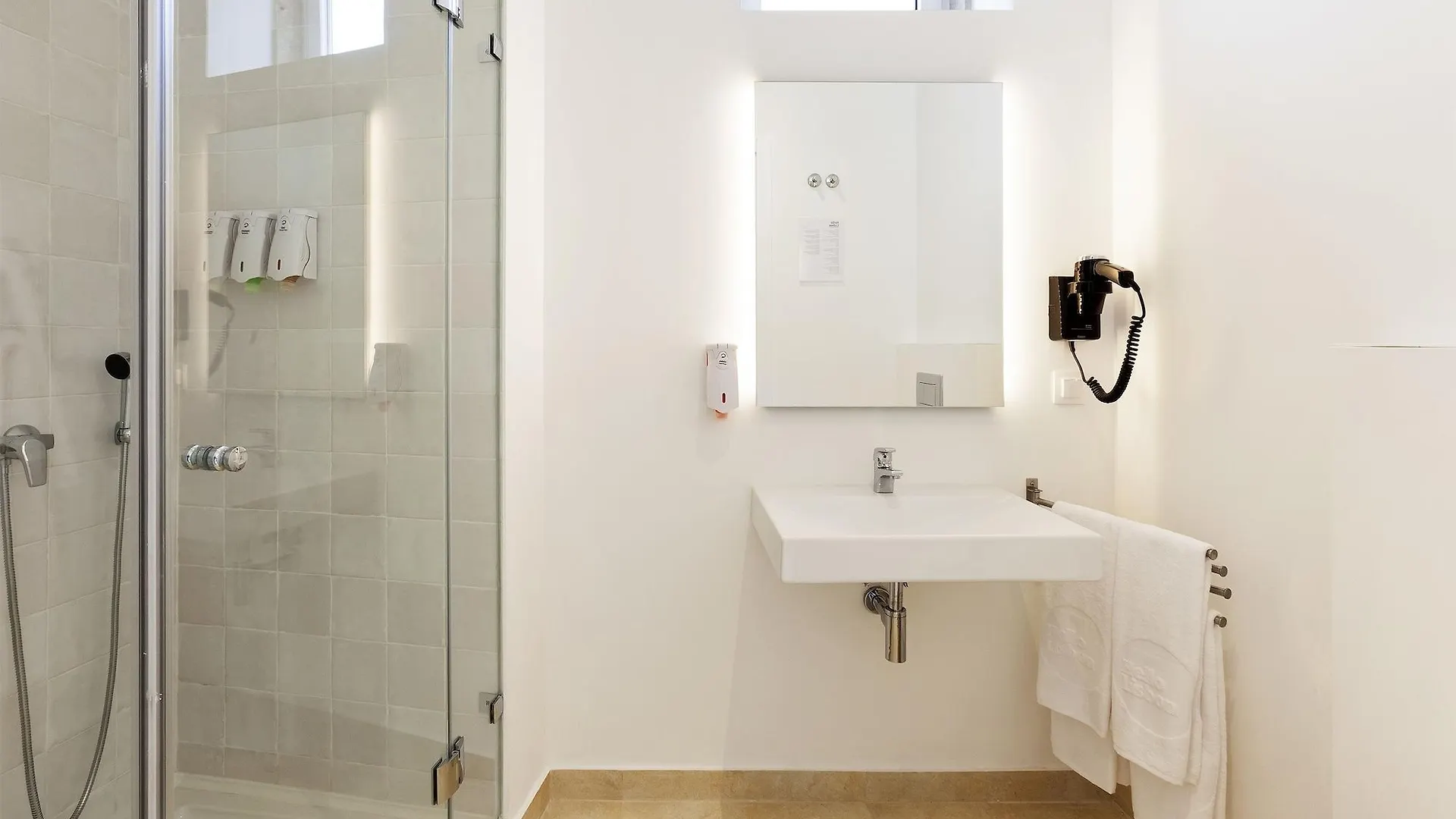 Hello Lisbon Castelo Apartments 0*,